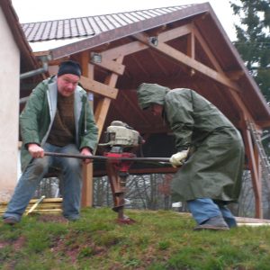 la foreuse en activité avec Dany et Frédéric