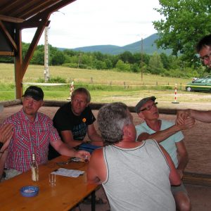la bienvenue à Christian; autour de la table Yves, Frédéric, Philippe, Gilbert et Marc