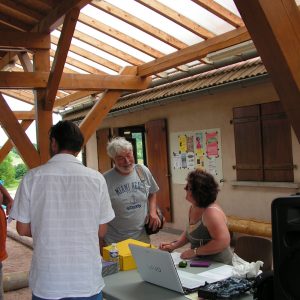 la table de marque Raymond vient s'inscrire