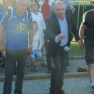 le lancer de boule pour la finale!